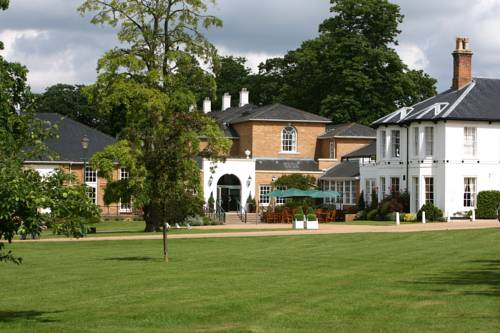 Bedford Lodge Hotel, Leisure & Restaurant 