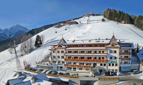 Kronplatz-Resort Berghotel Zirm 