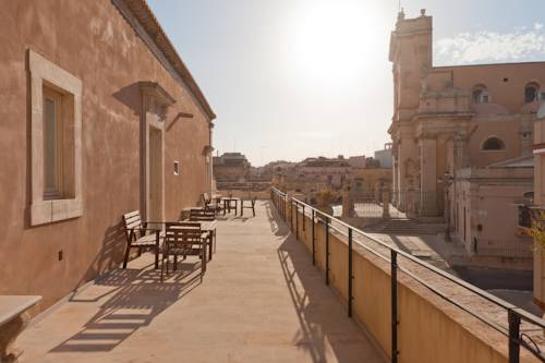 Palazzo Gambuzza "Maison de Charme" 