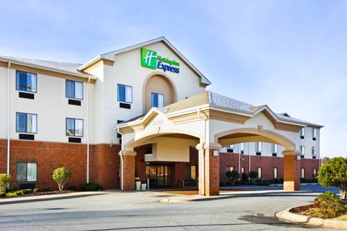 Holiday Inn Express Forest City 