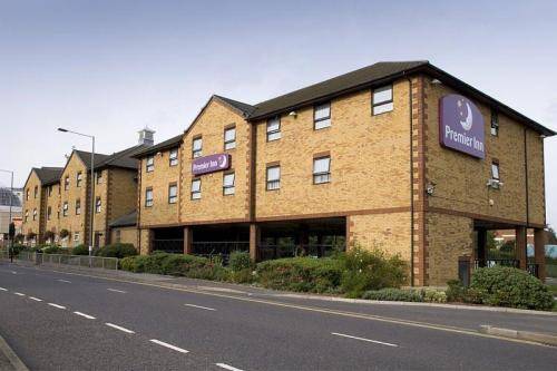 Premier Inn Romford Central 