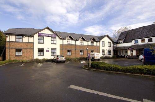 Premier Inn Stockport South 