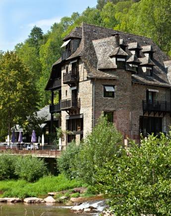 Hôtel-Restaurant Hervé Busset - Domaine de Cambelong 