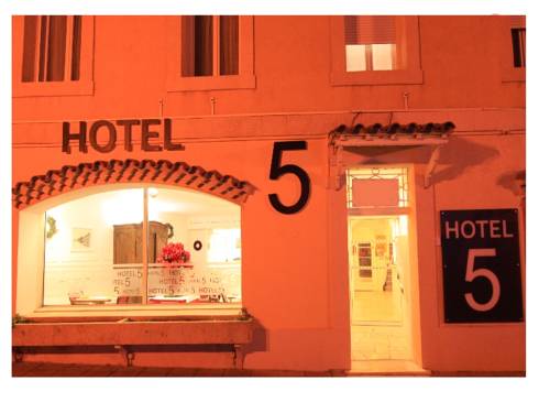 P'tit Dej-Hotel Martigues Le 5 