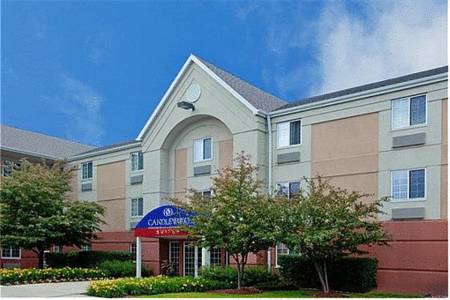 Candlewood Suites Chicago-Waukegan 