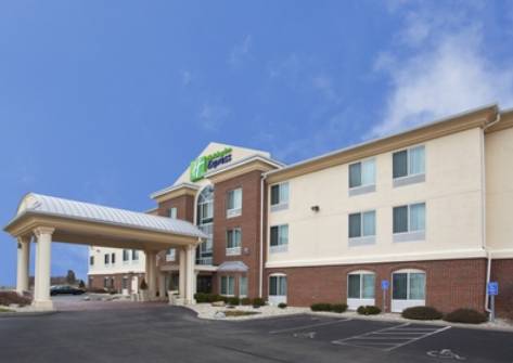 Holiday Inn Express Hotel & Suites Cincinnati-Blue Ash 