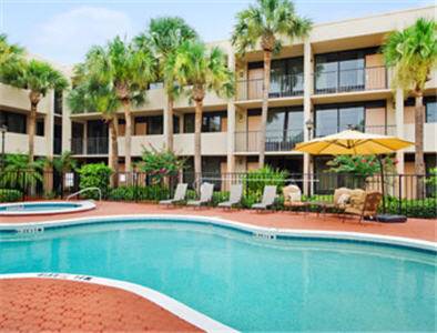 Travelodge Inn & Suites Orlando Airport 