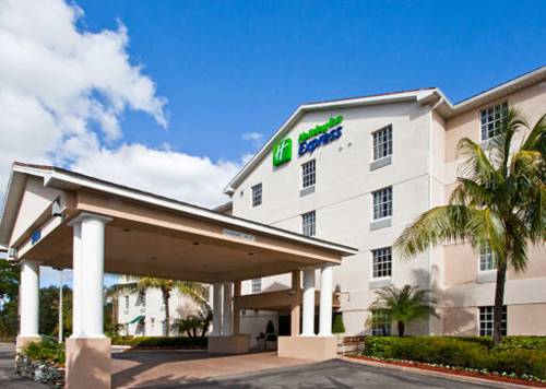 Holiday Inn Express Hotel & Suites Bonita Springs 