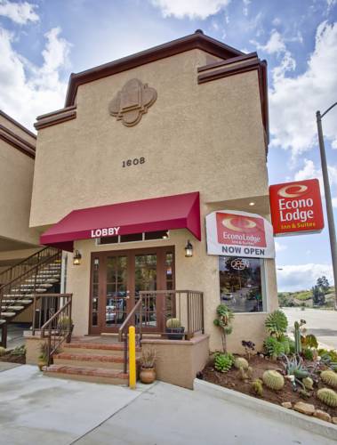 Econo Lodge Inn & Suites Fallbrook 