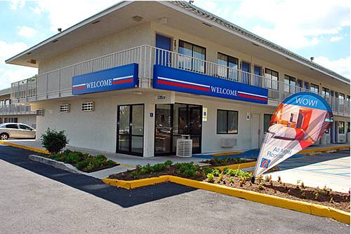 Motel 6 San Marcos 