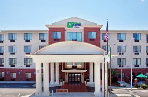 Holiday Inn Express Hotel & Suites Biloxi- Ocean Springs 