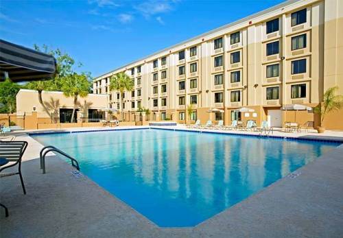 Courtyard by Marriott Gulfport Beachfront 