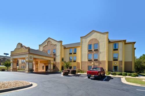 Best Western Bradbury Inn & Suites 