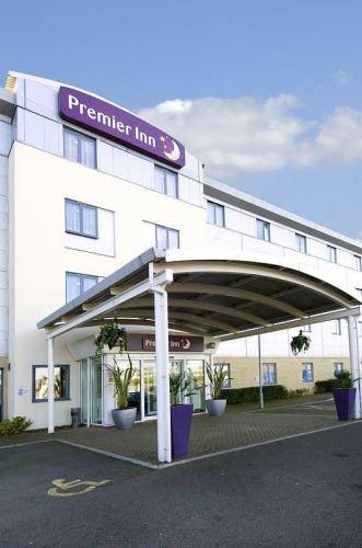 Premier Inn Poole North 