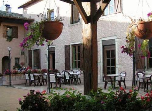 Logis Hotel Le Relais Des Dix Crus 