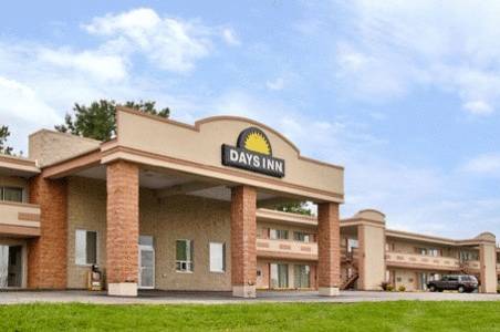 Days Inn Saint Louis North 