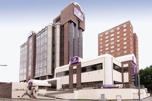 Premier Inn Sunbury (Kempton Park) 