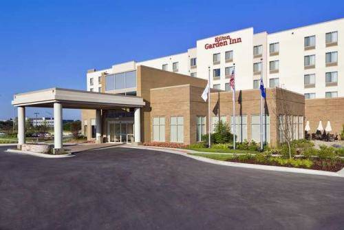 Hilton Garden Inn Lake Forest Mettawa 