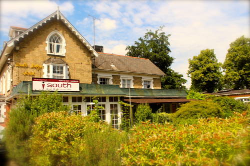 South Lodge Hotel 