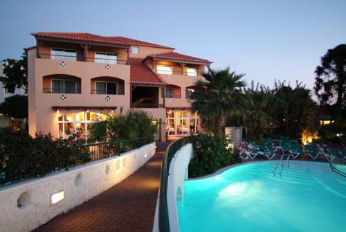 Pestana Village Garden Resort Aparthotel 