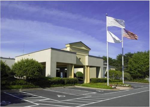 DoubleTree by Hilton Charlotte Airport 