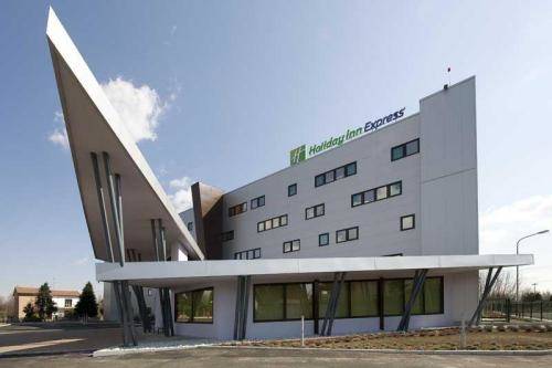 Holiday Inn Express Milan-Malpensa Airport 