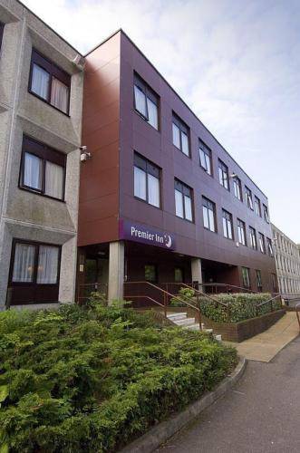 Premier Inn Cardiff Roath 