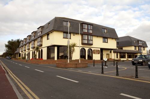 Clonea Strand Hotel 