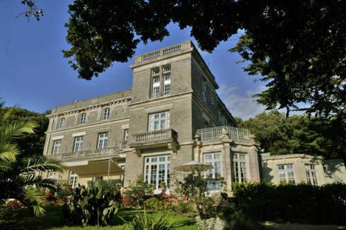 QUALYS-HOTEL Le Château Du Pelavé 