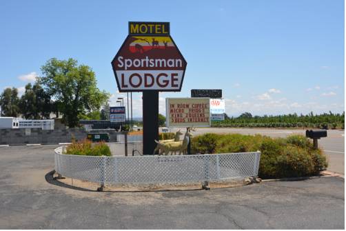 Sportsman Lodge 