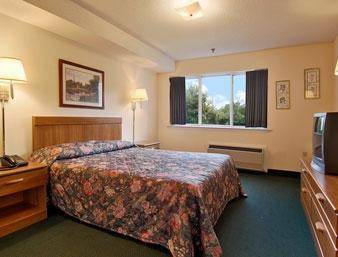 Days Inn & Suites Groton 