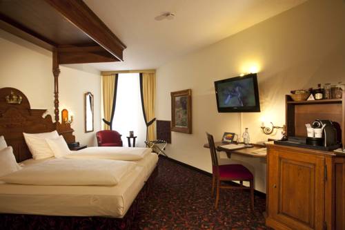 King's Hotel First Class 