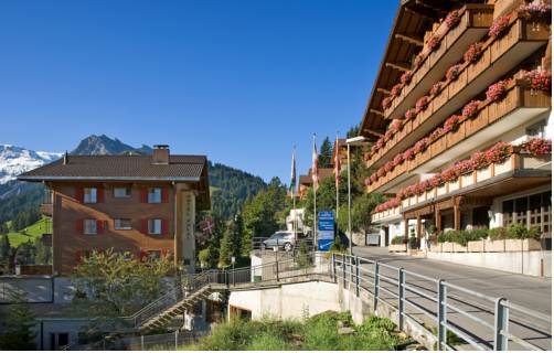 Hotel Waldhaus & Huldi 