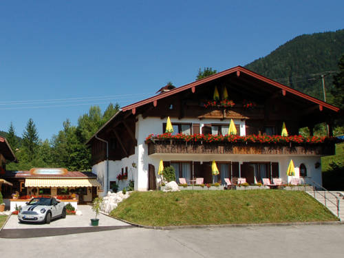 Alpenhotel Bergzauber (ehemals Berghotel Edelweiß) 