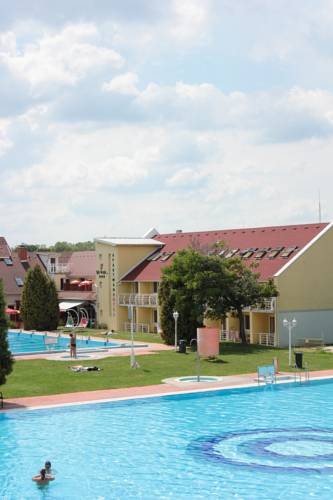 Hét Vezér Apartmanhotel 