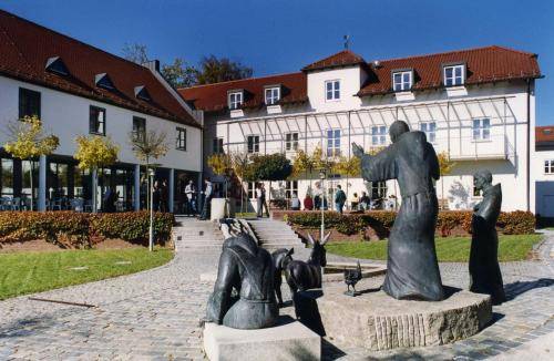 Akademie Schönbrunn Gästehaus St. Klara 