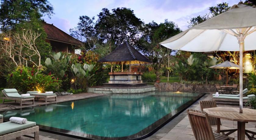 Sri Ratih Cottages 兰卡露丝别墅酒店