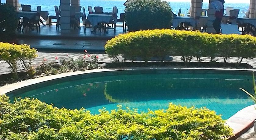 Villa Agung Beach Inn 阿贡海滩别墅酒店