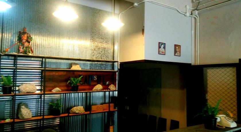 Phuket Capsule Hotel 普吉胶囊酒店