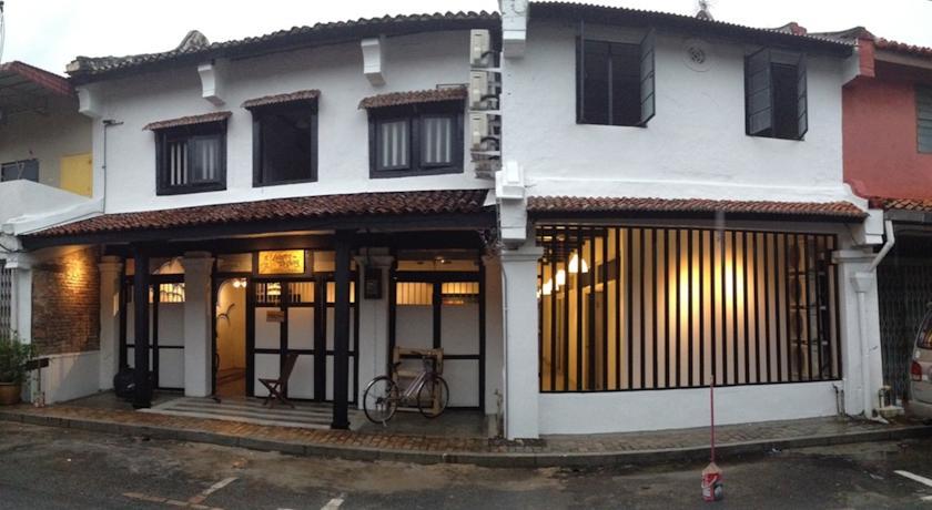 Layang Layang Guest House 