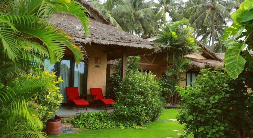 Bamboo Village Beach Resort 