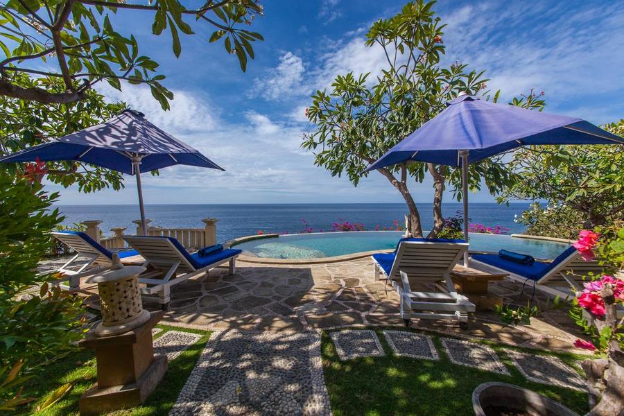 Blue Moon Villas Resort 蓝月亮度假酒店