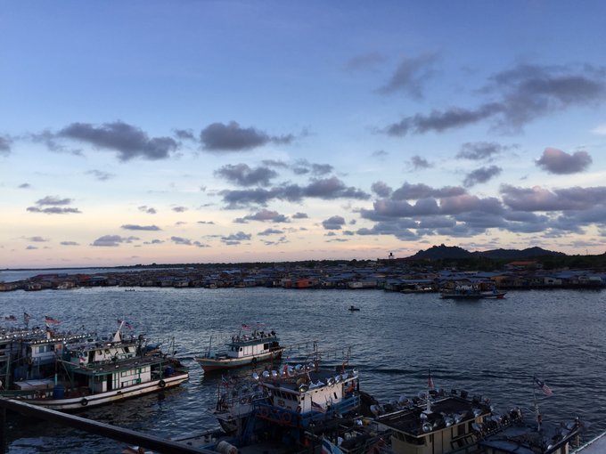 在2楼阳台看到的海景