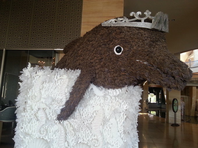 穆里亚的自助早餐，甜品真赞，餐厅门口的海豚也很应情应景哈可爱呢！