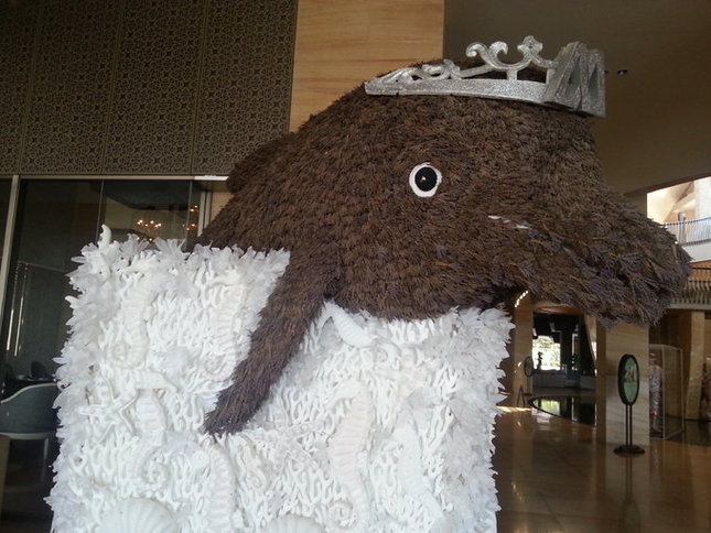 穆里亚的自助早餐，甜品真赞，餐厅门口的海豚也很应情应景哈可爱呢！