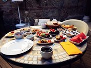 十几种精致美食用心准备，每一个都好吃到爆，上图是为我一人份的早餐